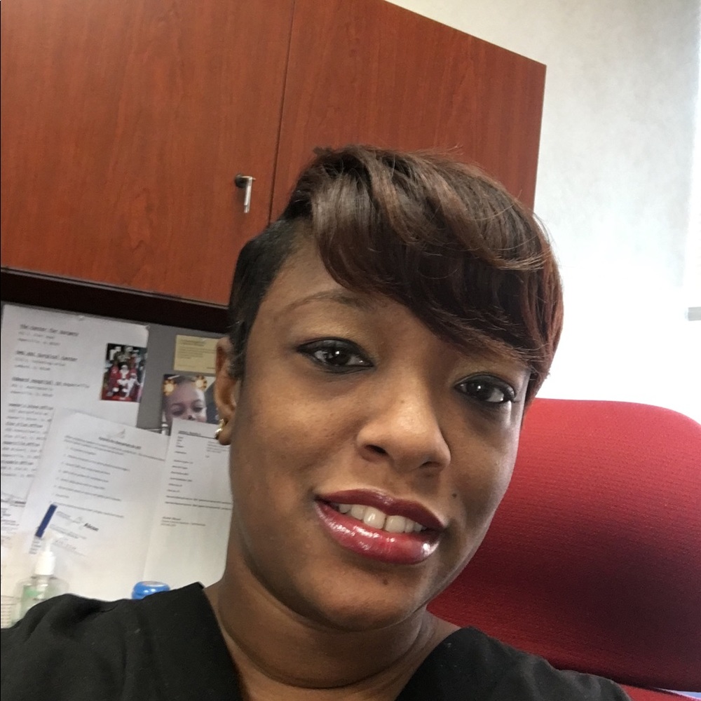 Meet your Posher, Danielle